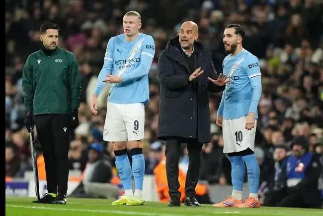 瓜帅晴天霹雳！曼城两核心出走，王朝真要塌？